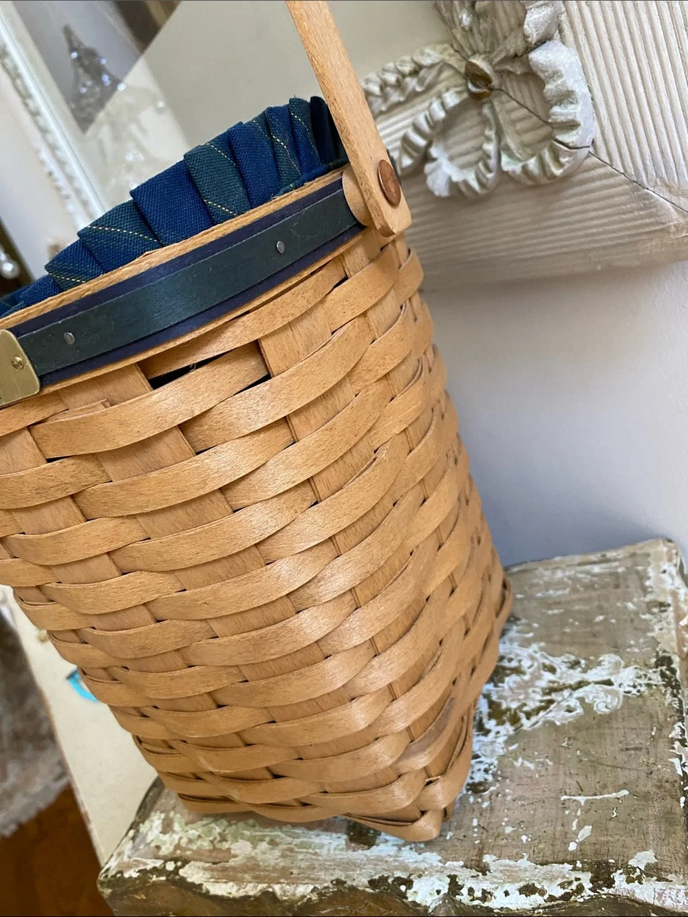 LONGABERGER Collectors Club Basket and Liner with original paperwork